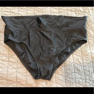 Maternity swim bottoms